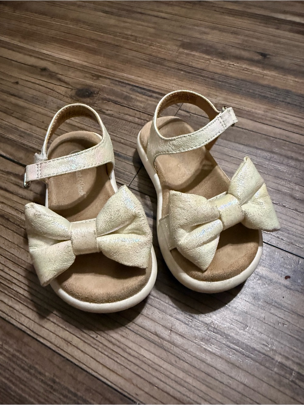 Girls' Shimmery Cream Bow Sandals - Kids Shoes